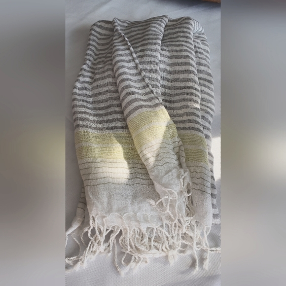 LINEN SCARF - Picture 3 of 3